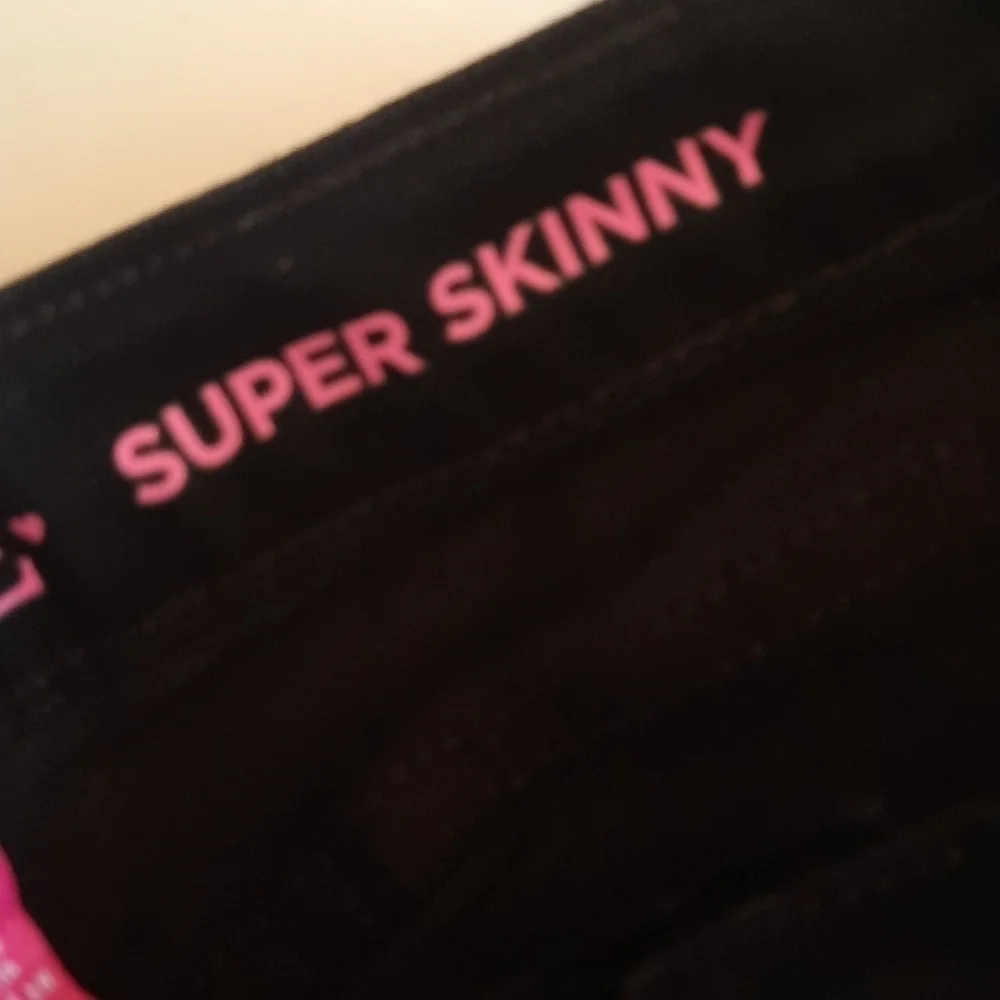 Children's Place size 10 black super skinny adjustable waist jeans